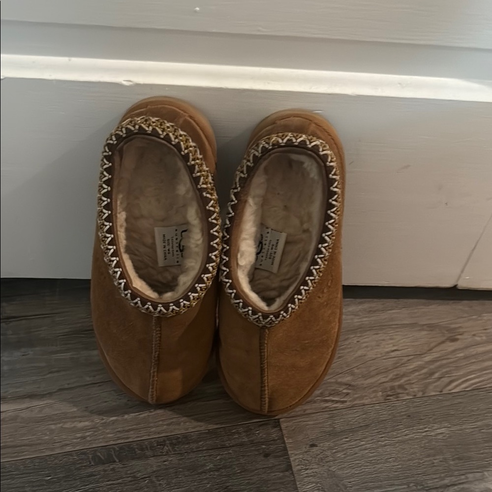 Ugg Tasman slipper
